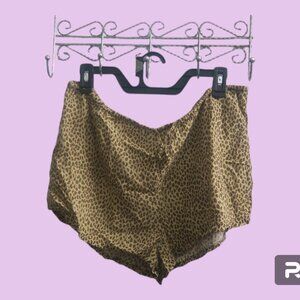 Victoria's Secret leopard print, giraffe print drawstring pj pajamas sleepwear M